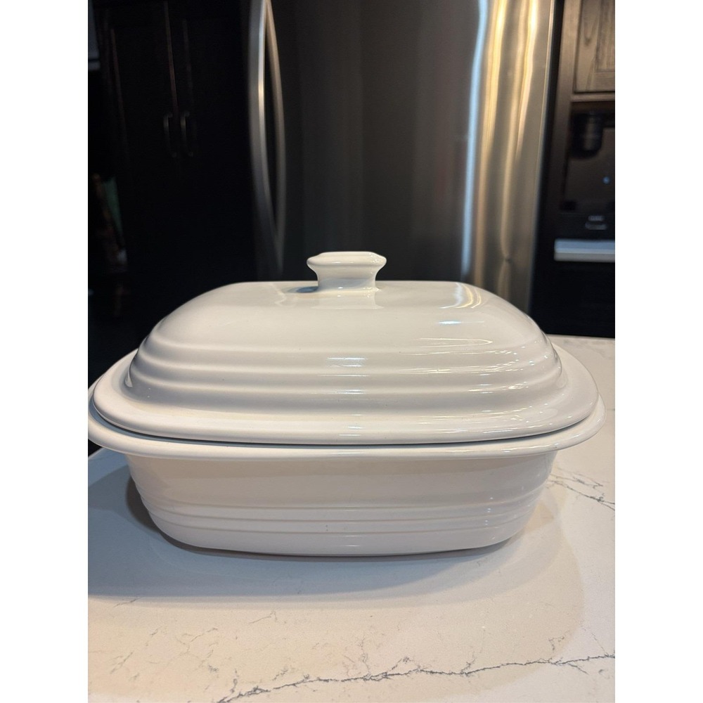 Pampered Chef Deep Covered Baker Stoneware White 3.1 Qt Roaster Dish Never Used